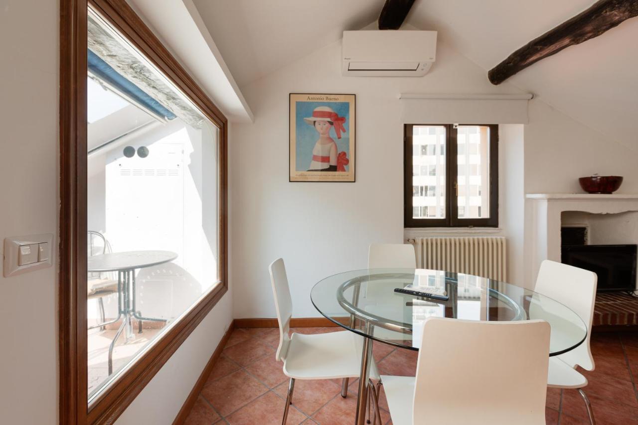Corso Como Balcony Apartment Milan Luaran gambar