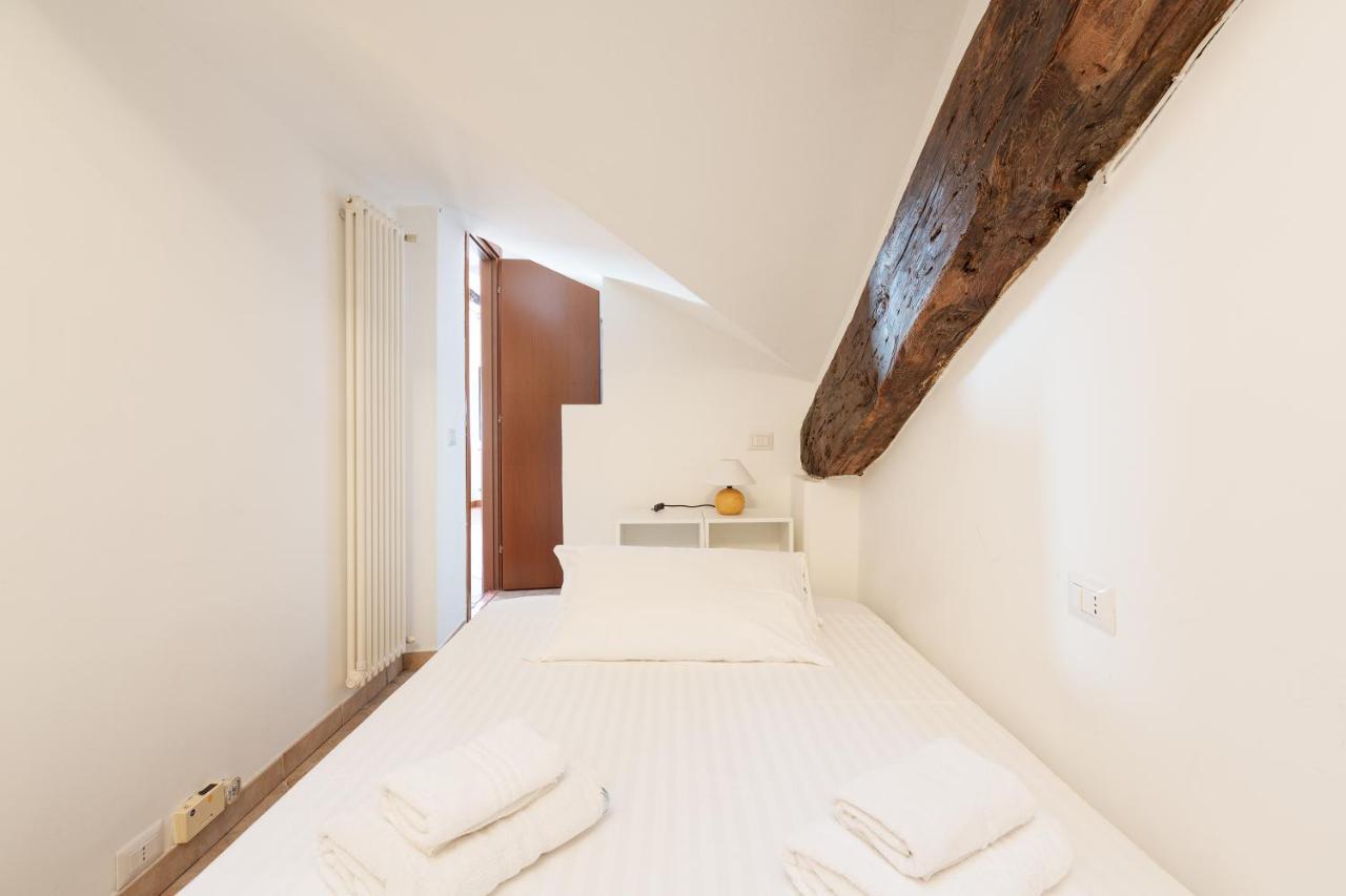 Corso Como Balcony Apartment Milan Luaran gambar