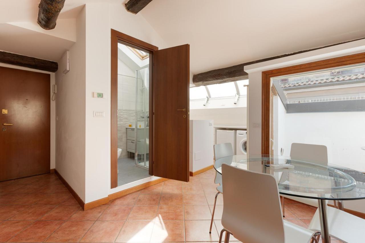 Corso Como Balcony Apartment Milan Luaran gambar