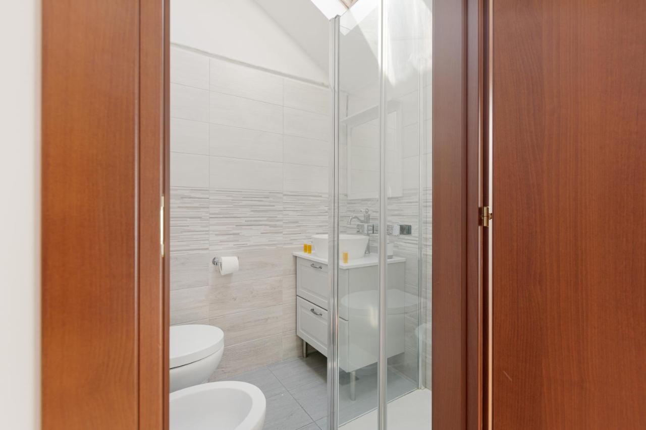 Corso Como Balcony Apartment Milan Luaran gambar
